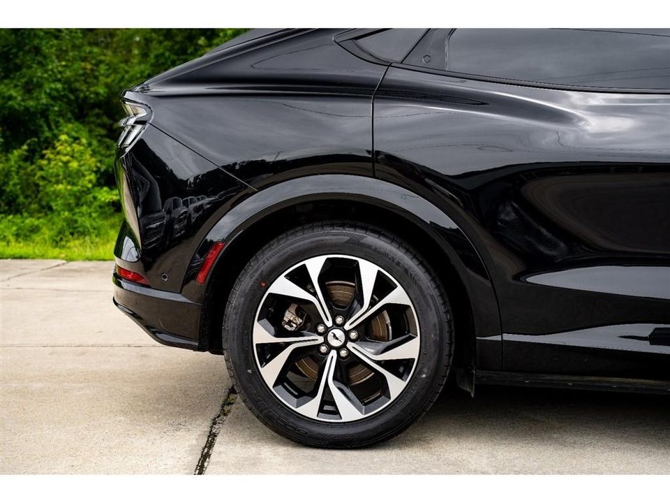 2022 Ford Mustang Mach-E