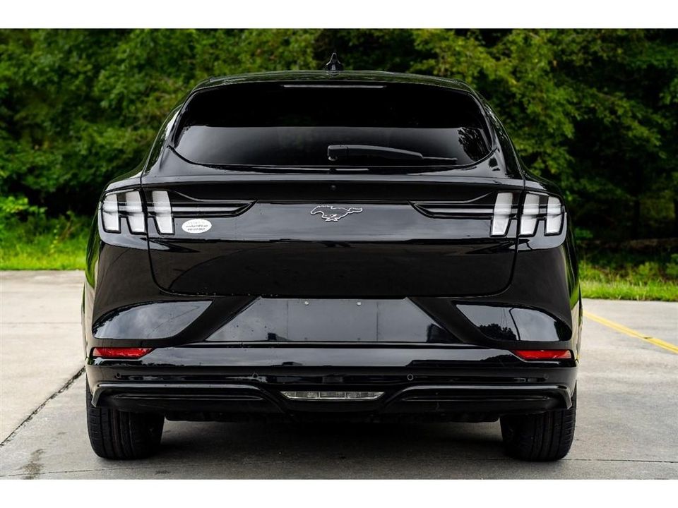2022 Ford Mustang Mach-E