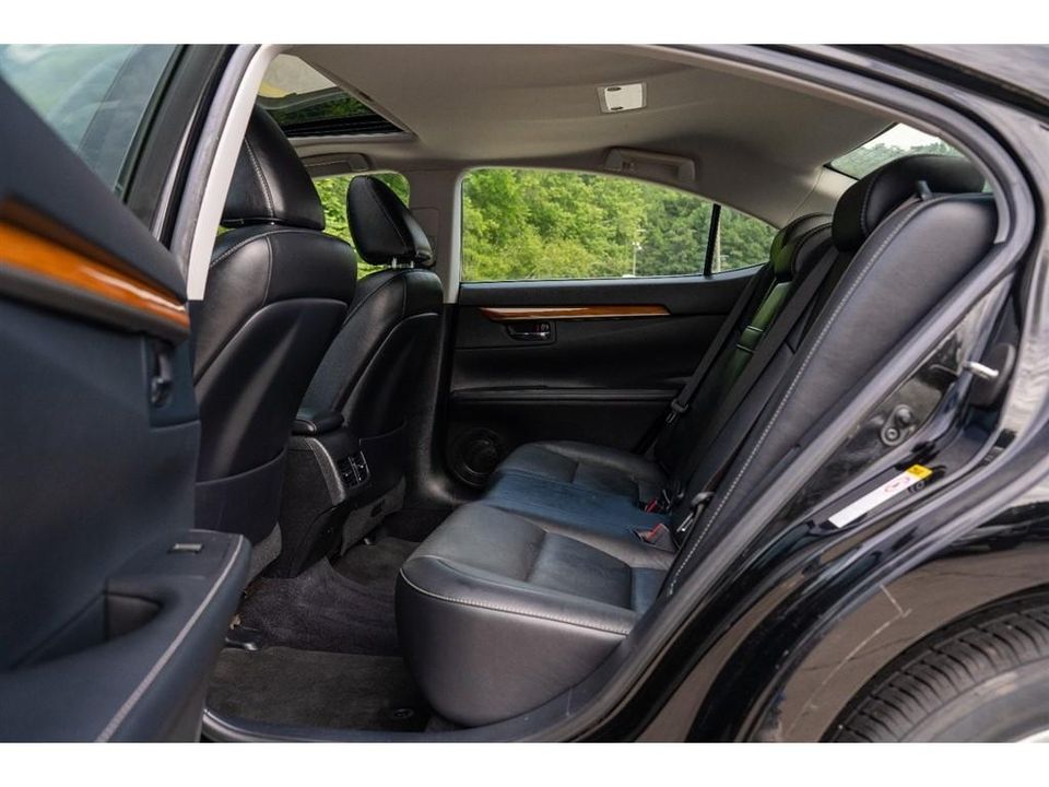 2013 Lexus ES 300h