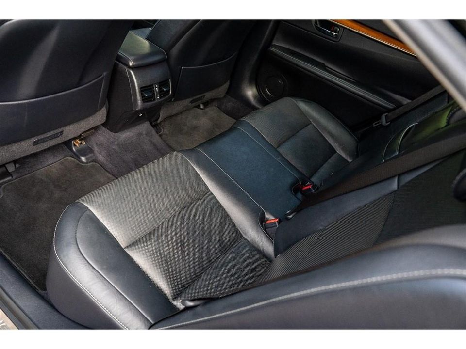 2013 Lexus ES 300h