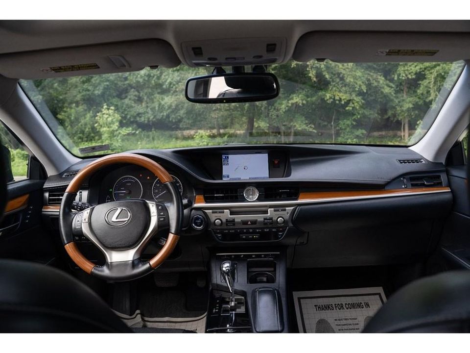 2013 Lexus ES 300h