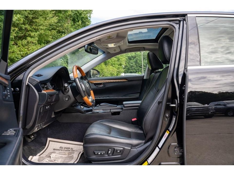 2013 Lexus ES 300h