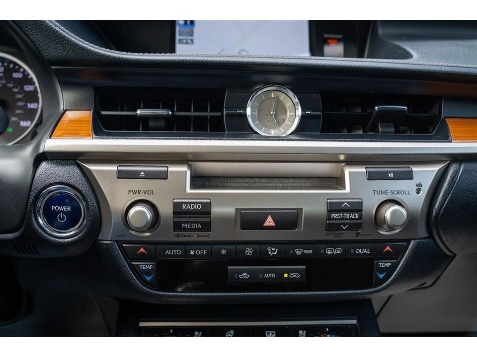 2013 Lexus ES 300h