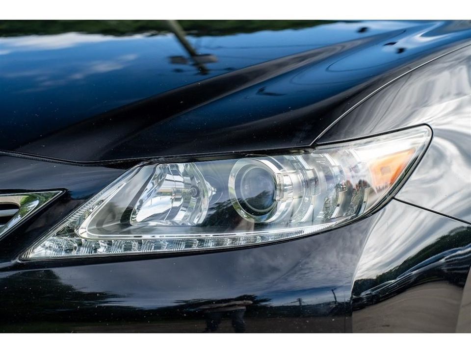 2013 Lexus ES 300h