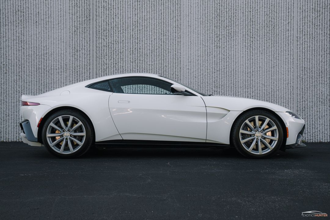 2020 Aston Martin Vantage