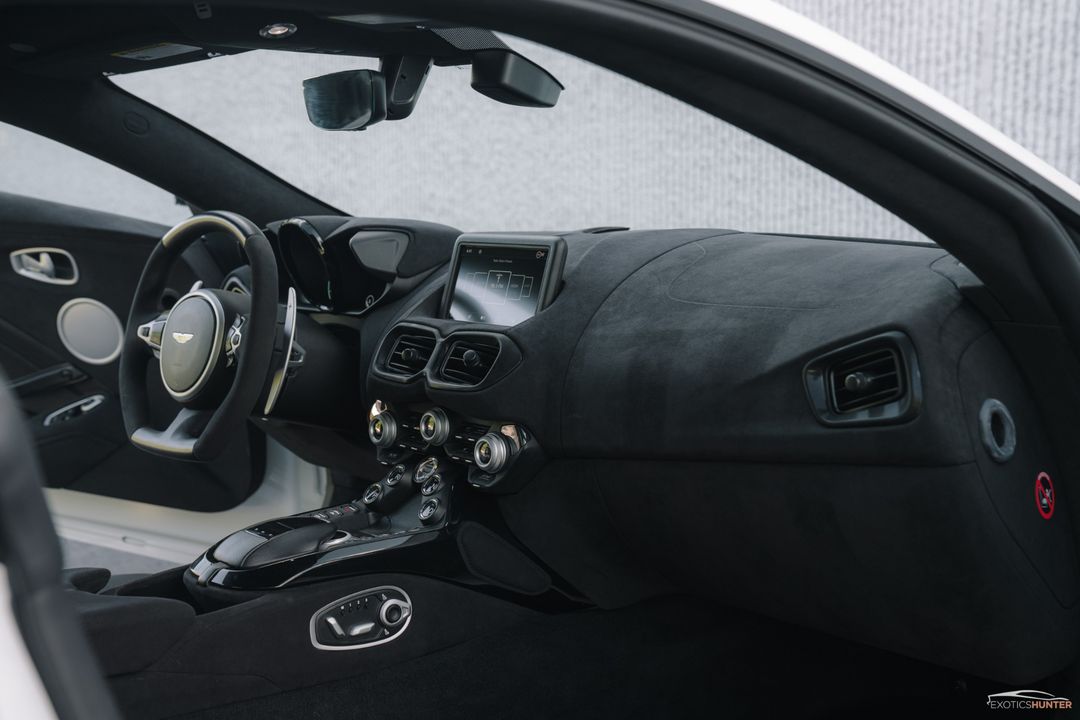 2020 Aston Martin Vantage