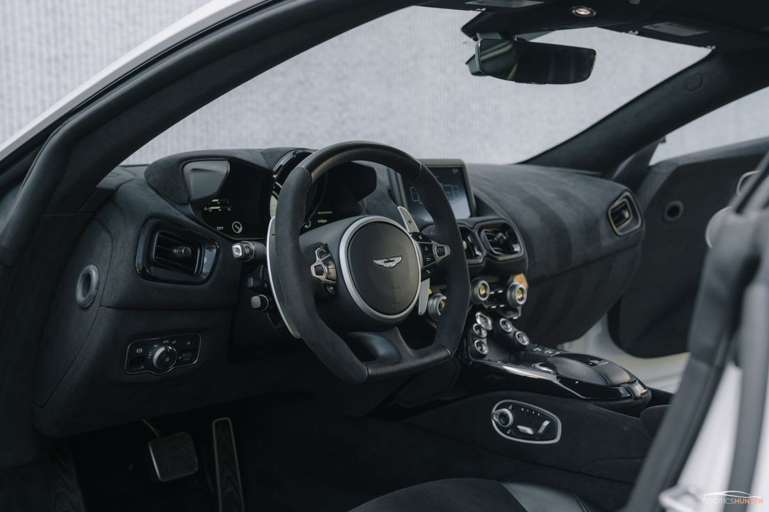 2020 Aston Martin Vantage