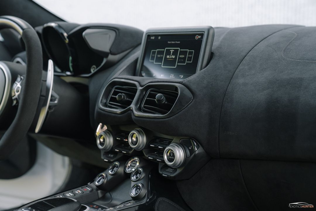2020 Aston Martin Vantage