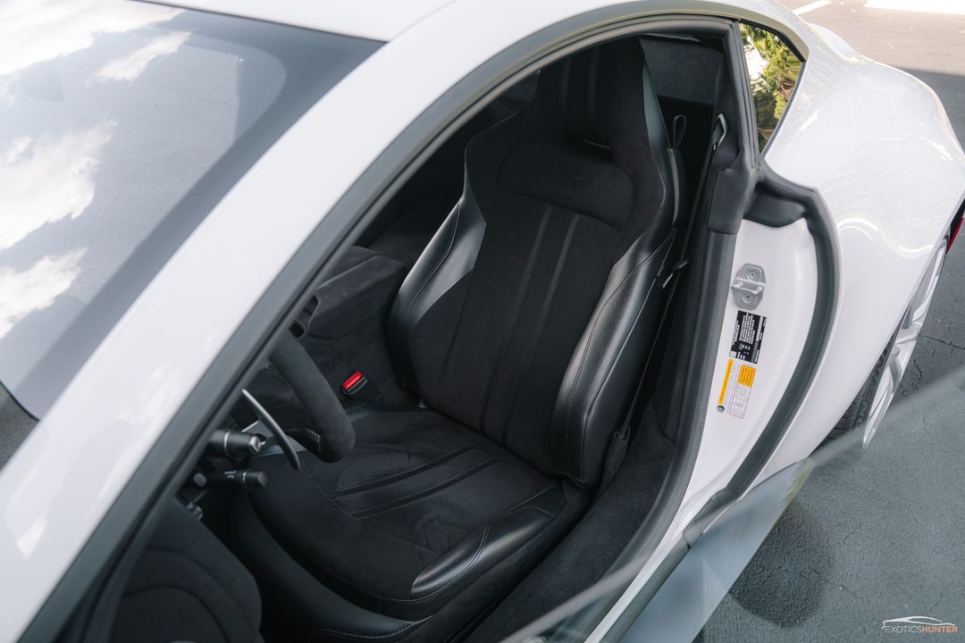 2020 Aston Martin Vantage
