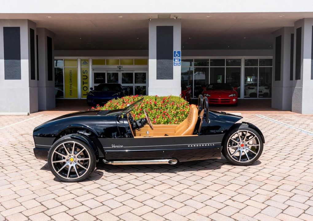 2022 Vanderhall Venice