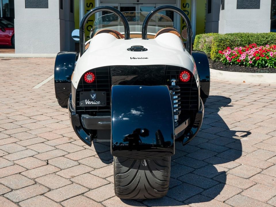 2022 Vanderhall Venice