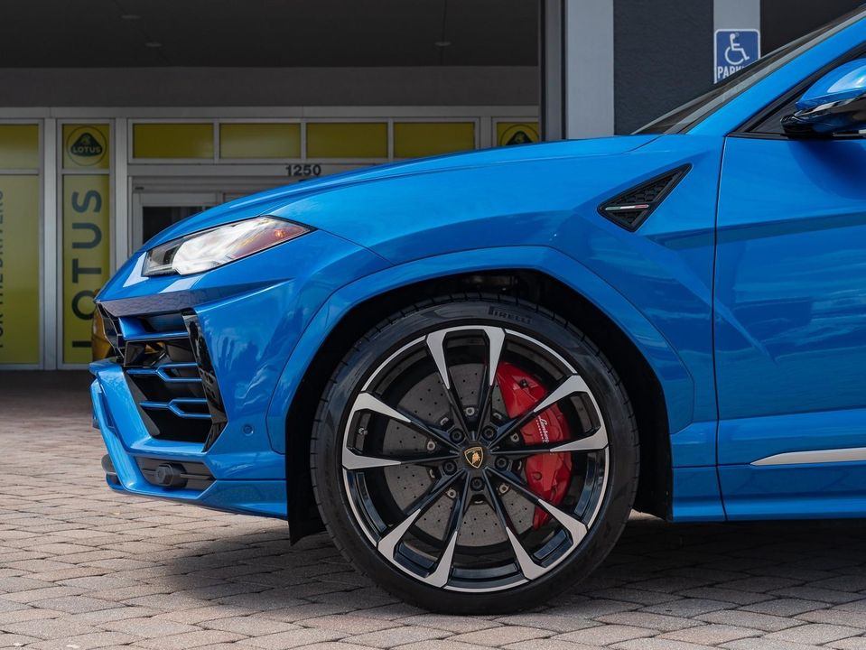 2020 Lamborghini Urus
