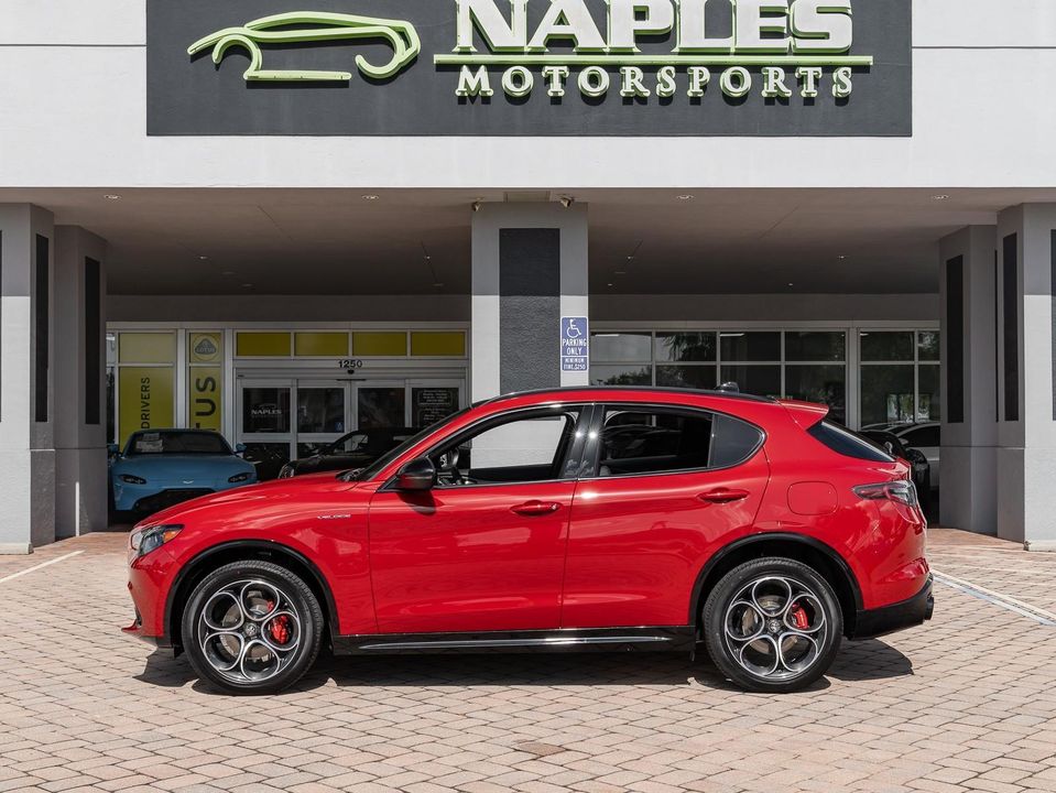 2024 Alfa Romeo Stelvio