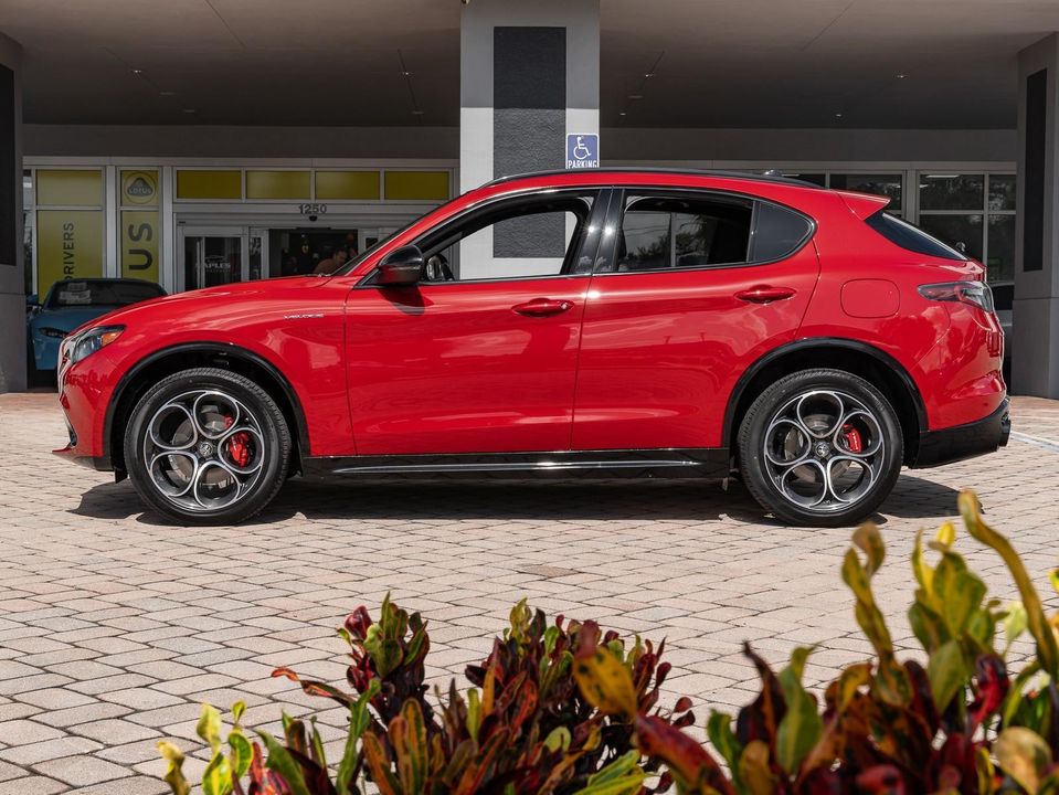 2024 Alfa Romeo Stelvio