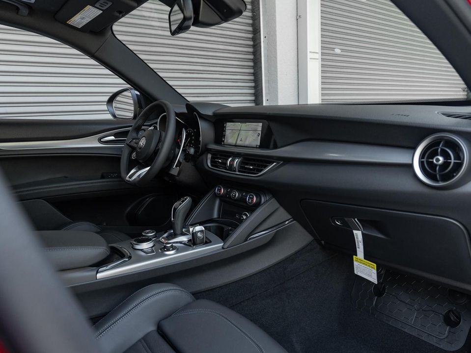 2024 Alfa Romeo Stelvio