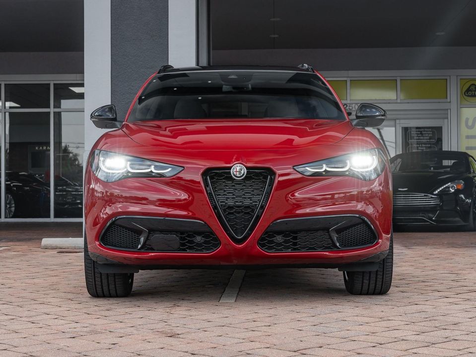 2024 Alfa Romeo Stelvio
