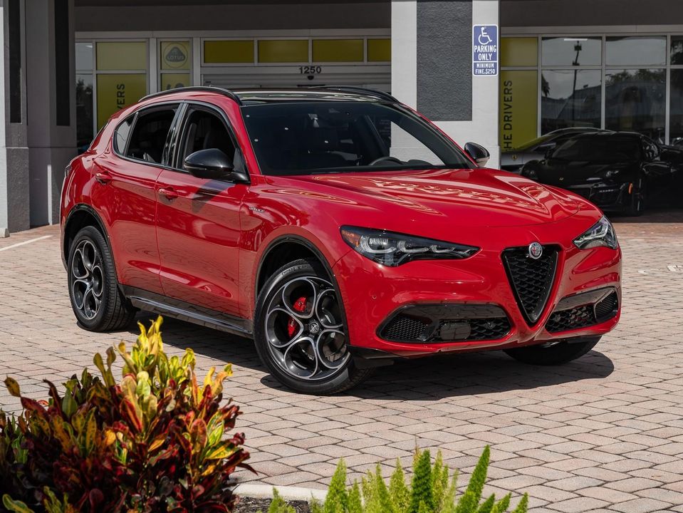 2024 Alfa Romeo Stelvio