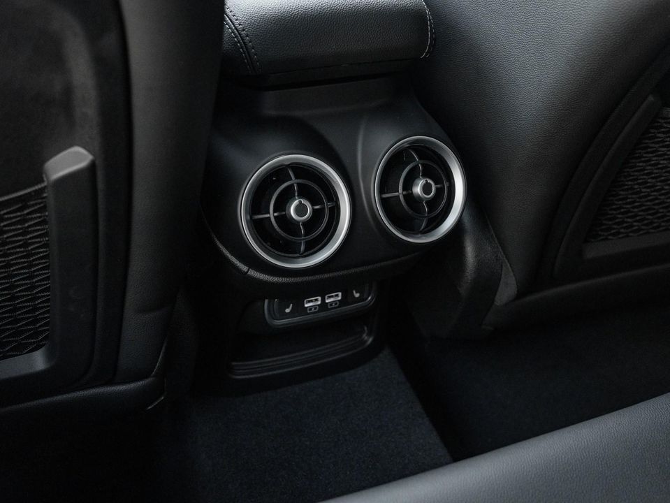 2024 Alfa Romeo Stelvio