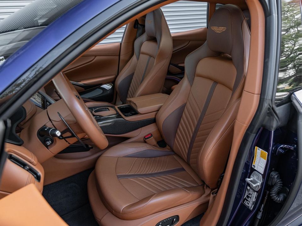 2023 Aston Martin DBX