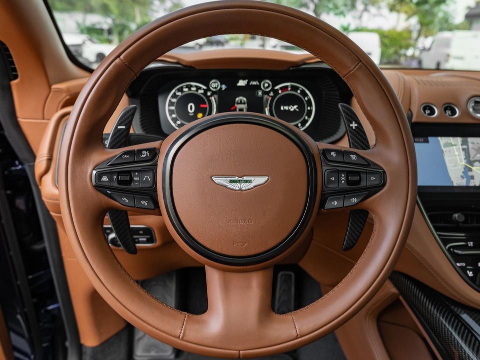2023 Aston Martin DBX