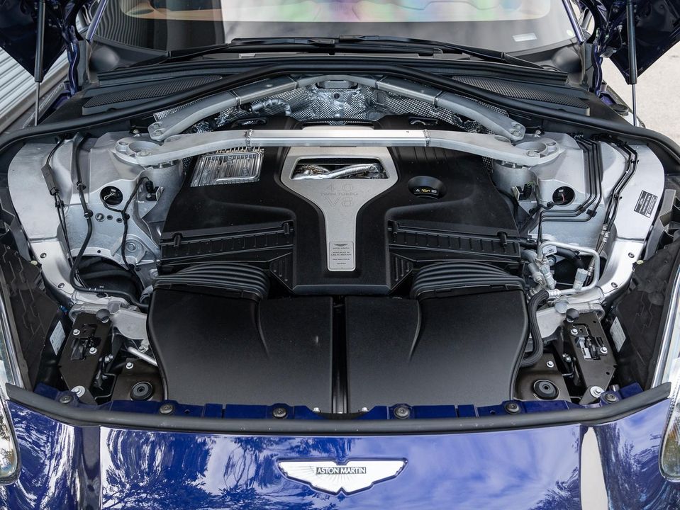 2023 Aston Martin DBX