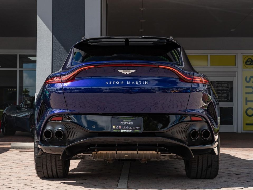 2023 Aston Martin DBX
