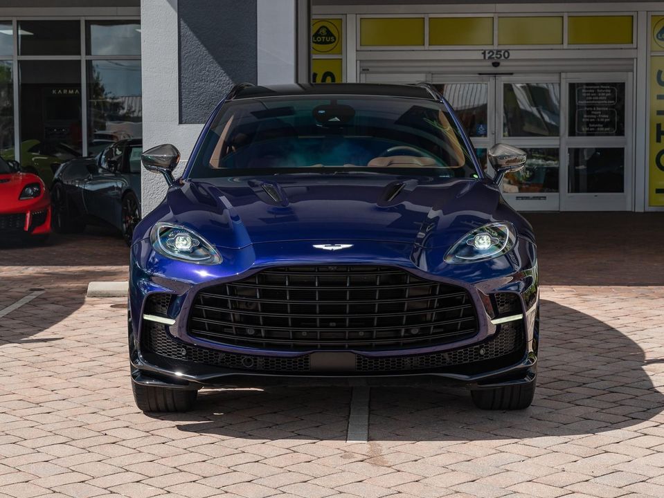 2023 Aston Martin DBX