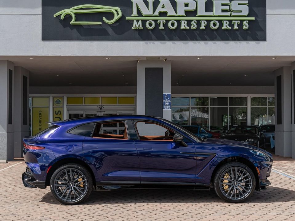 2023 Aston Martin DBX