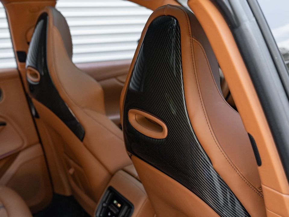 2023 Aston Martin DBX
