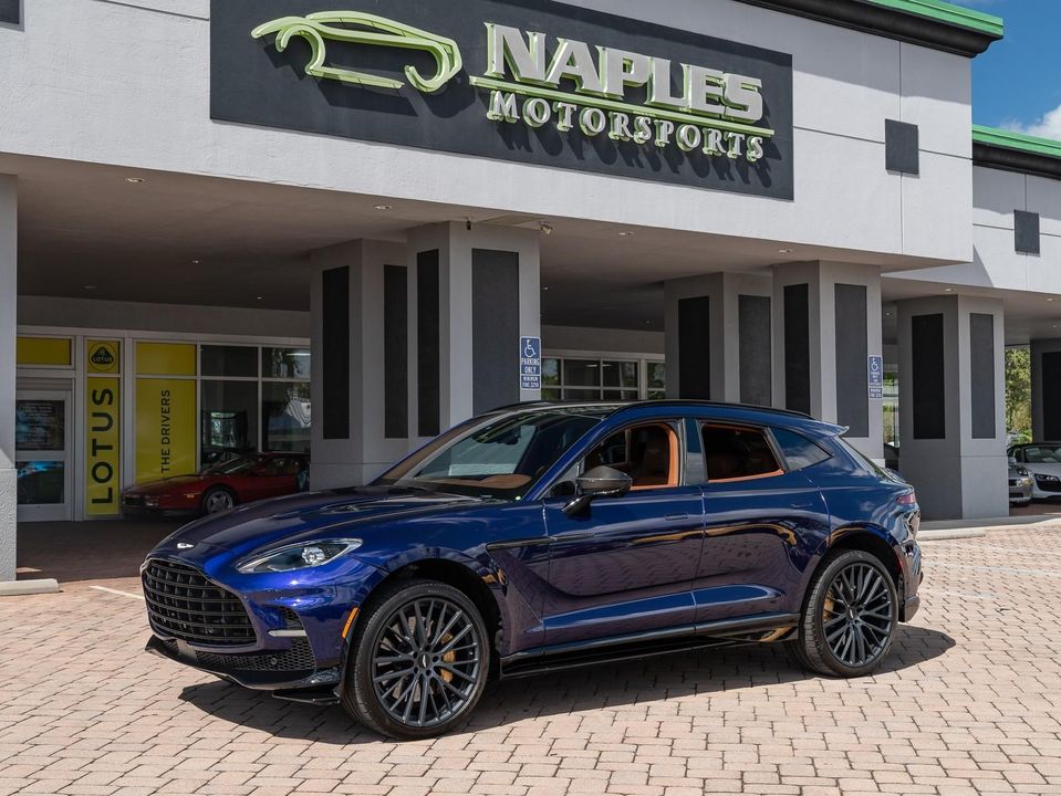 2023 Aston Martin DBX