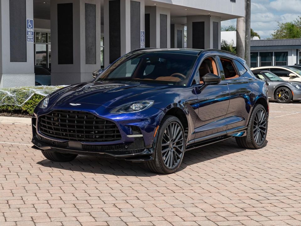 2023 Aston Martin DBX
