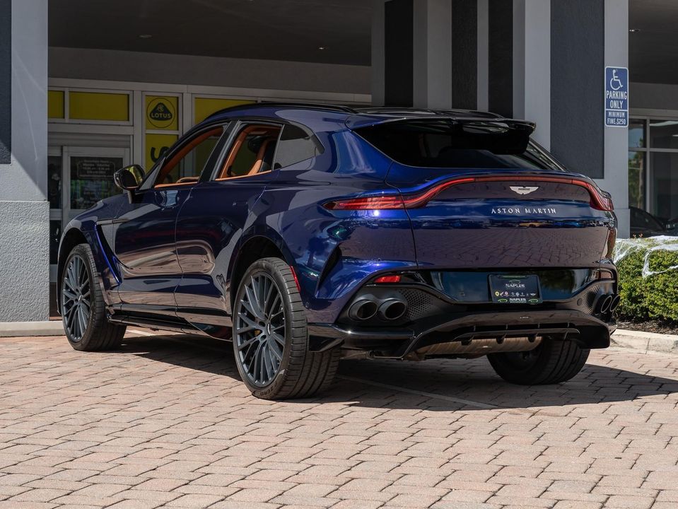 2023 Aston Martin DBX