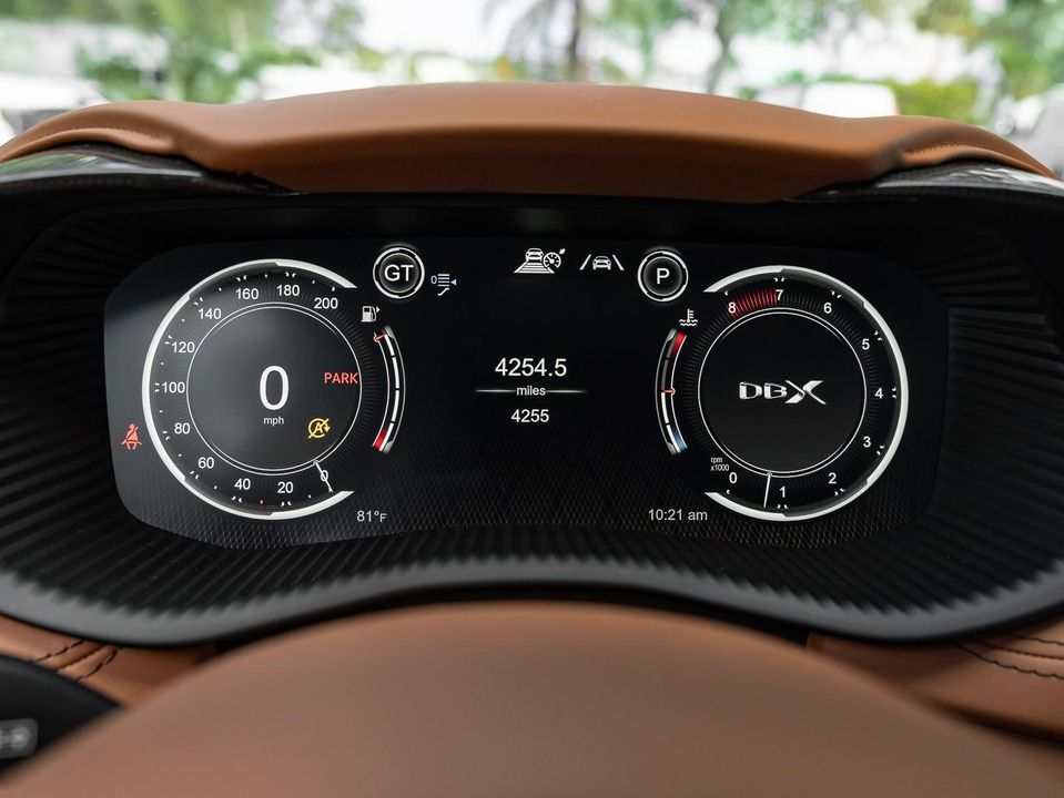 2023 Aston Martin DBX