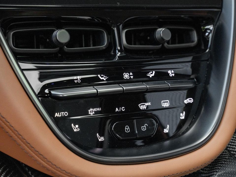 2023 Aston Martin DBX