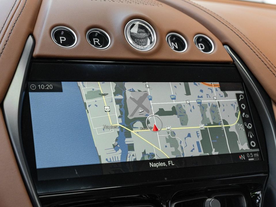 2023 Aston Martin DBX