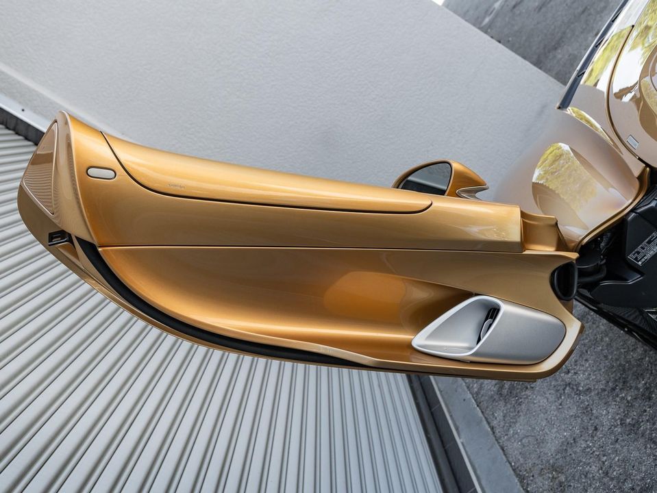 2021 McLaren Elva