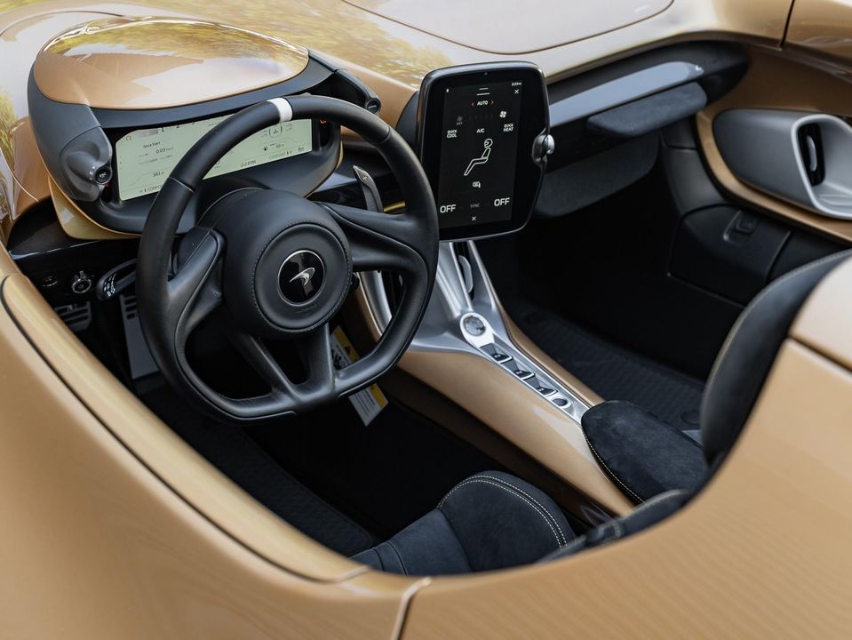 2021 McLaren Elva