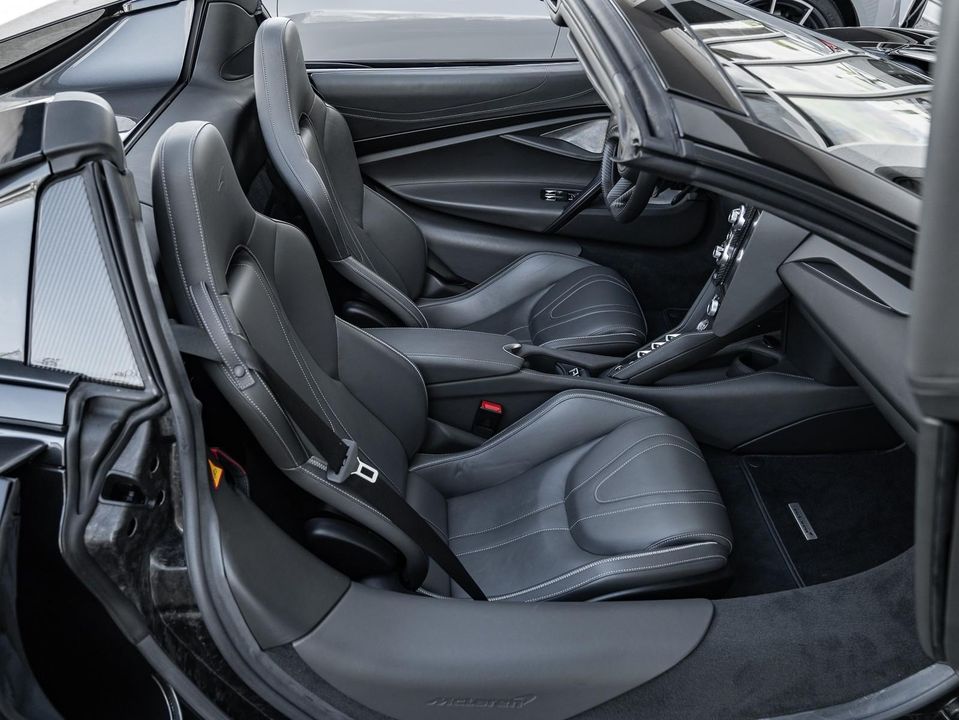 2020 McLaren 720S