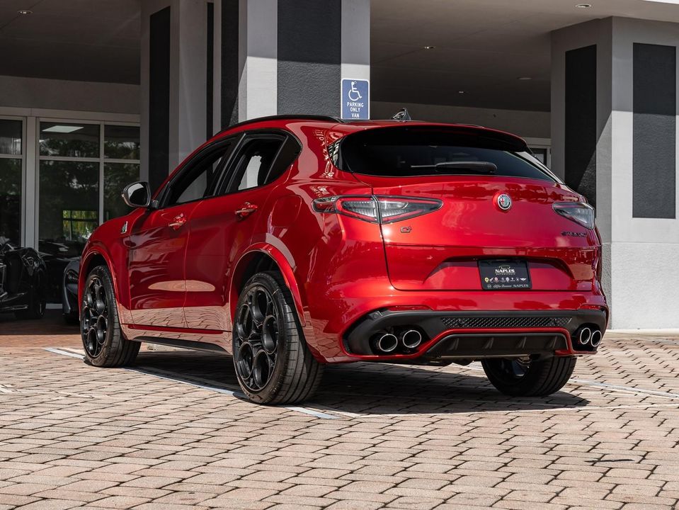 2024 Alfa Romeo Stelvio