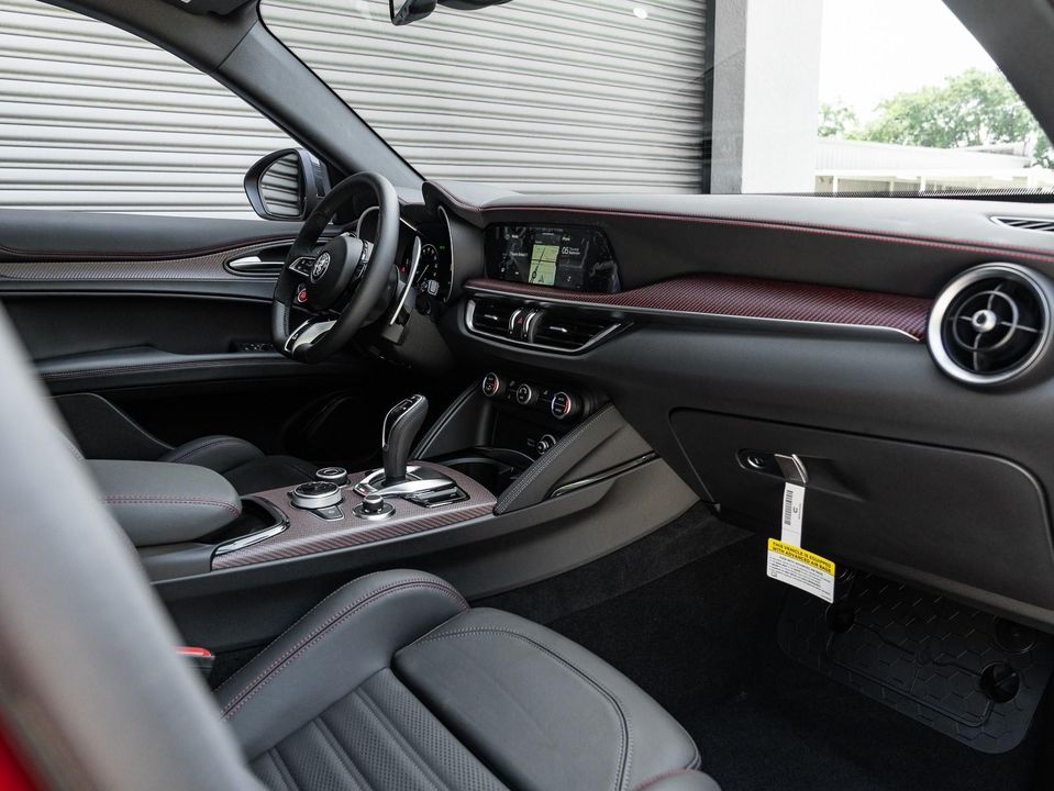 2024 Alfa Romeo Stelvio