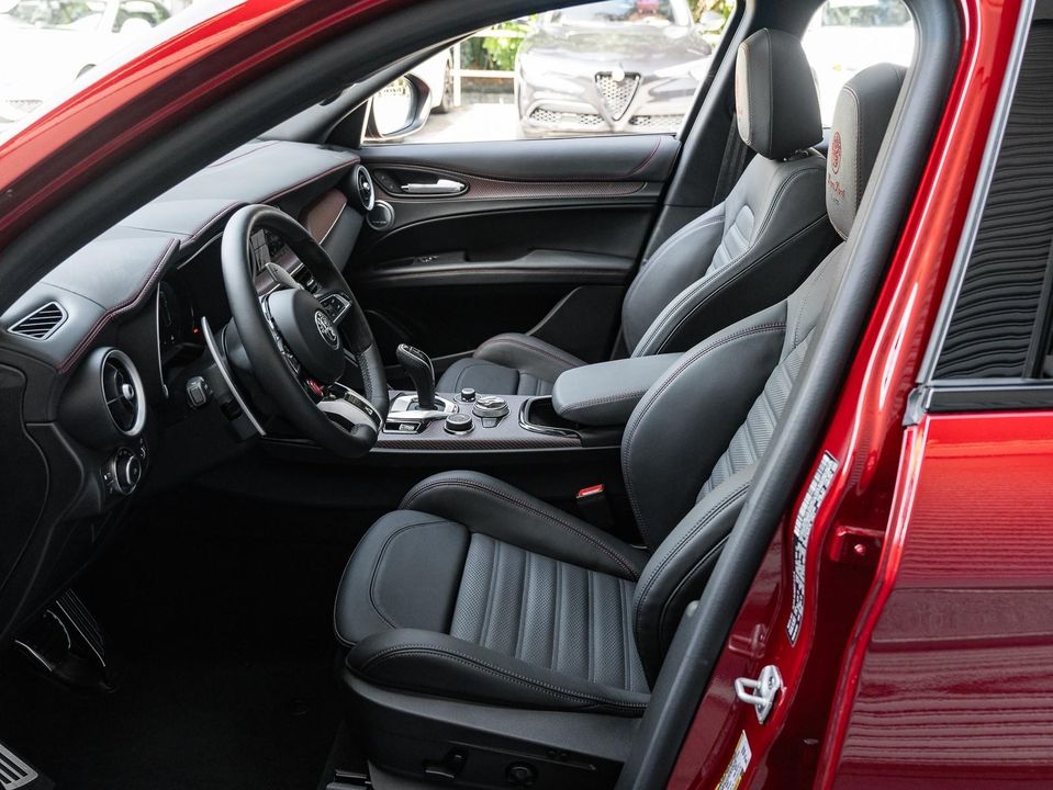 2024 Alfa Romeo Stelvio
