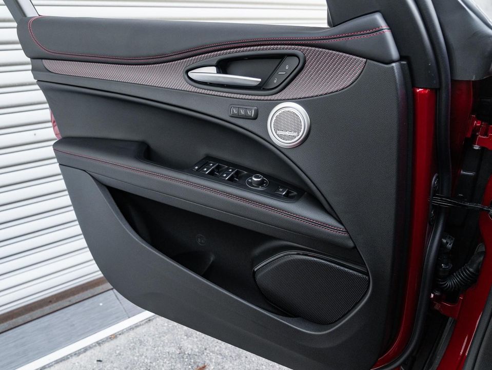 2024 Alfa Romeo Stelvio