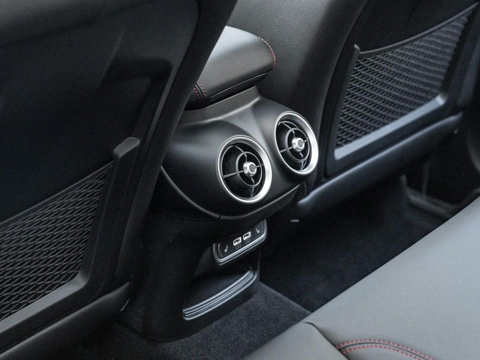 2024 Alfa Romeo Stelvio