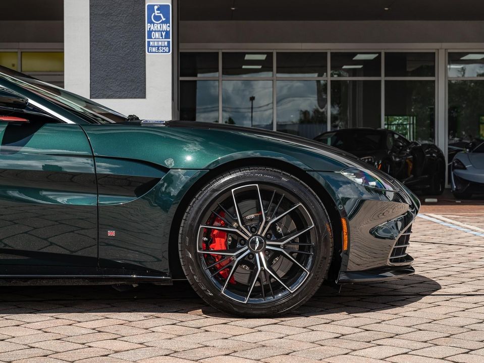 2021 Aston Martin Vantage