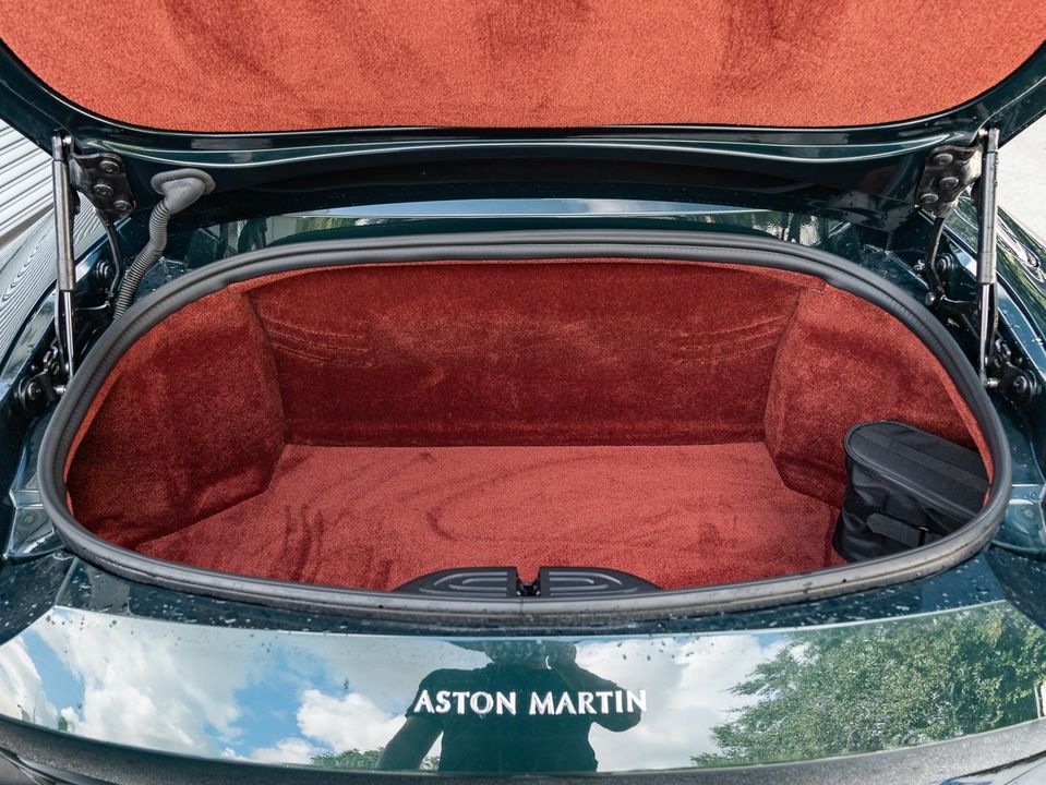 2021 Aston Martin Vantage