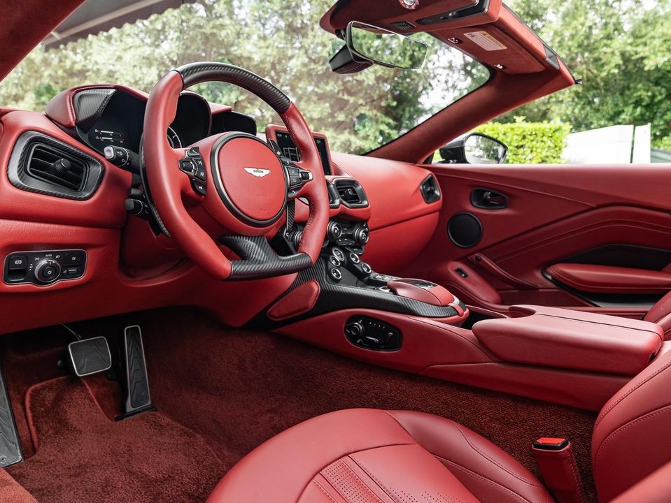 2021 Aston Martin Vantage