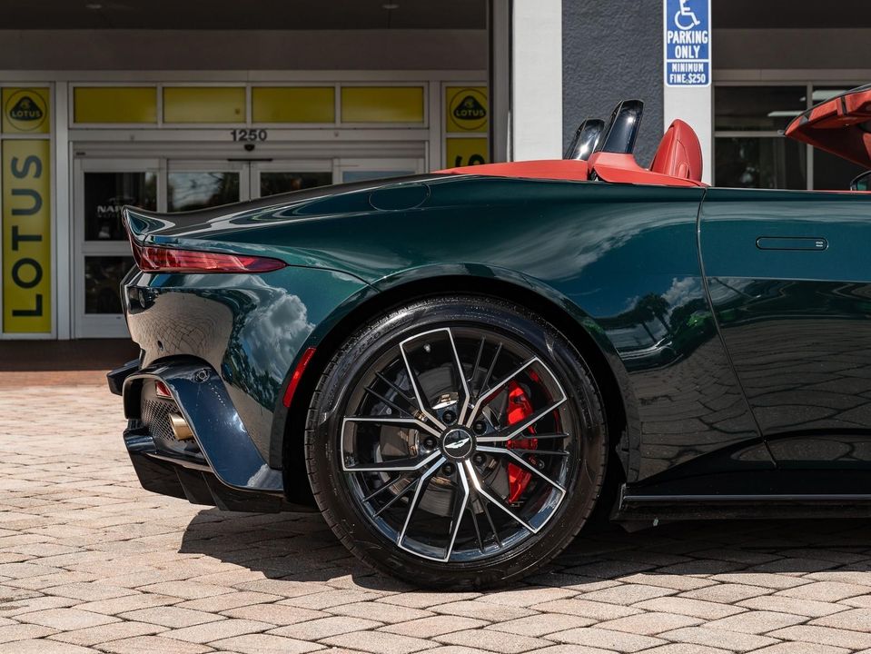 2021 Aston Martin Vantage