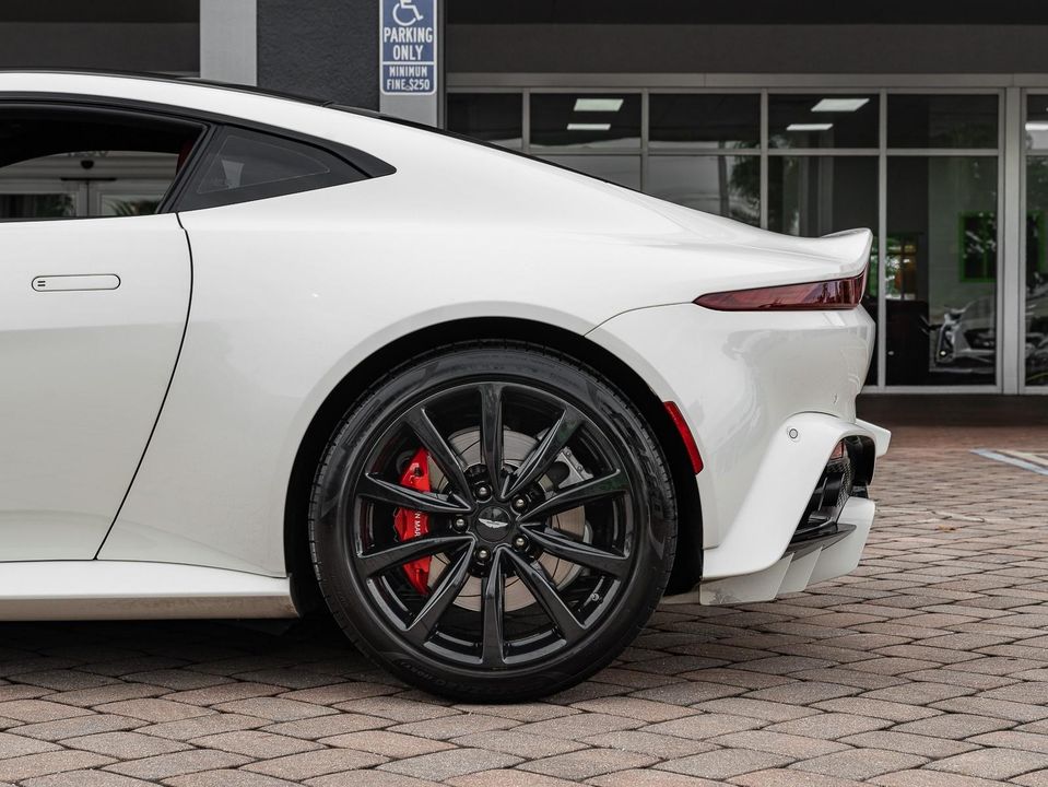2019 Aston Martin Vantage