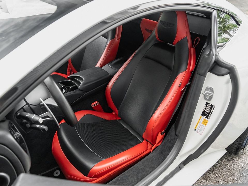 2019 Aston Martin Vantage