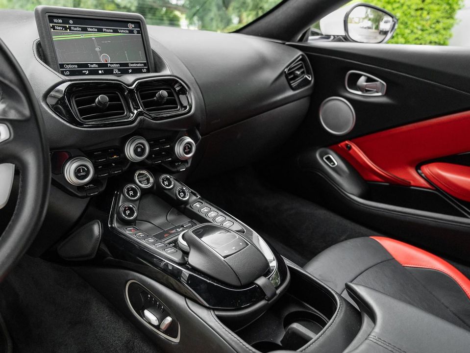 2019 Aston Martin Vantage